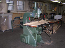 Maschine zur Holzbearbeitung Maschine zur Holzbearbeitung