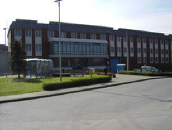 Eingangsbereich der Justizvollzugsanstalt in der Soers 2005